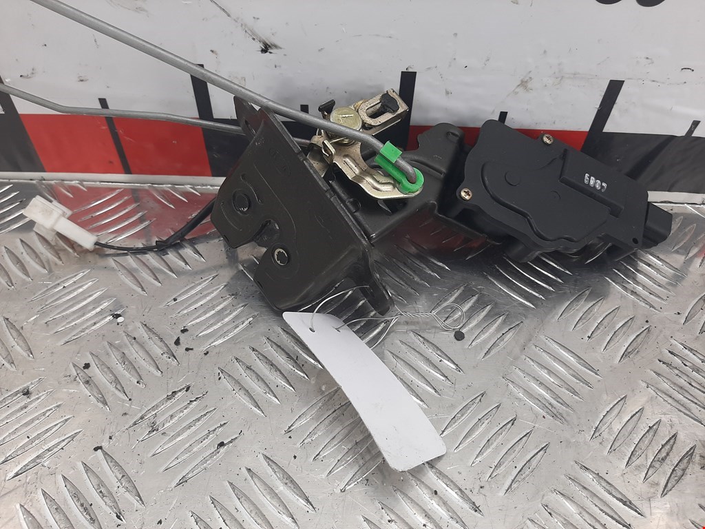 Замок багажника (крышки двери) KIA Cerato I 2004-2009