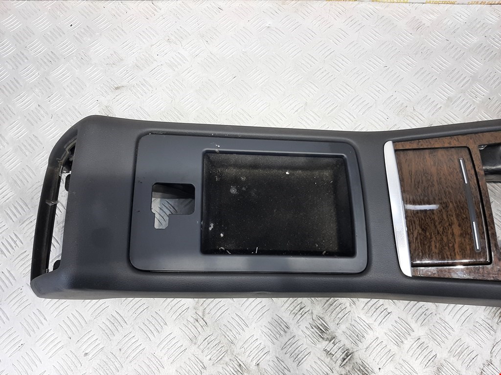 Консоль AUDI A8 D3 2003-2010