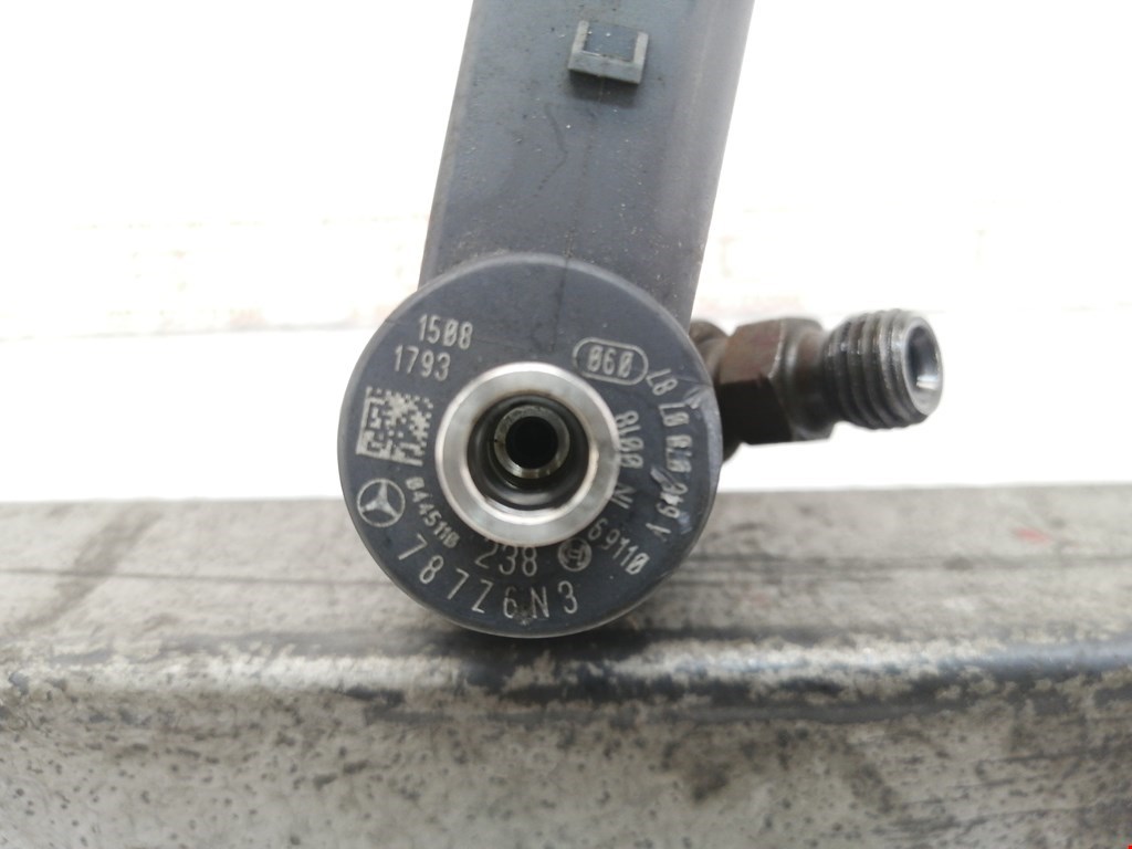 Форсунка дизельная электрическая MERCEDES-BENZ C-Class C-klasse W203 2000-2007