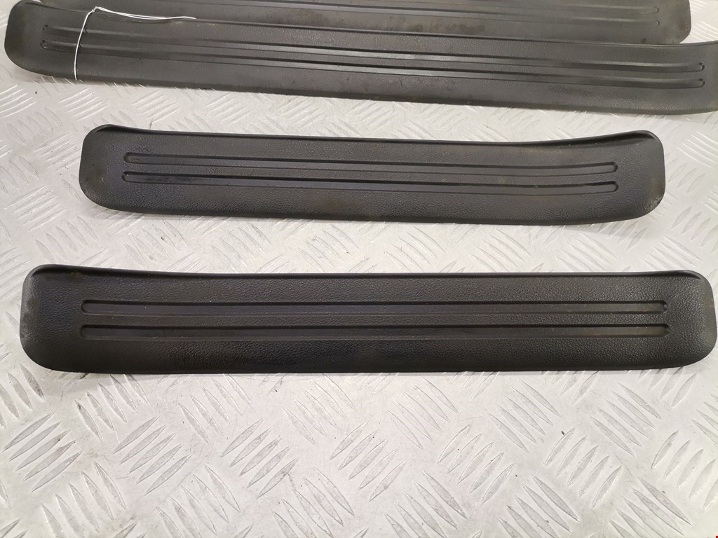 Накладка порога (внутренняя) KIA Sportage II 2004-2010