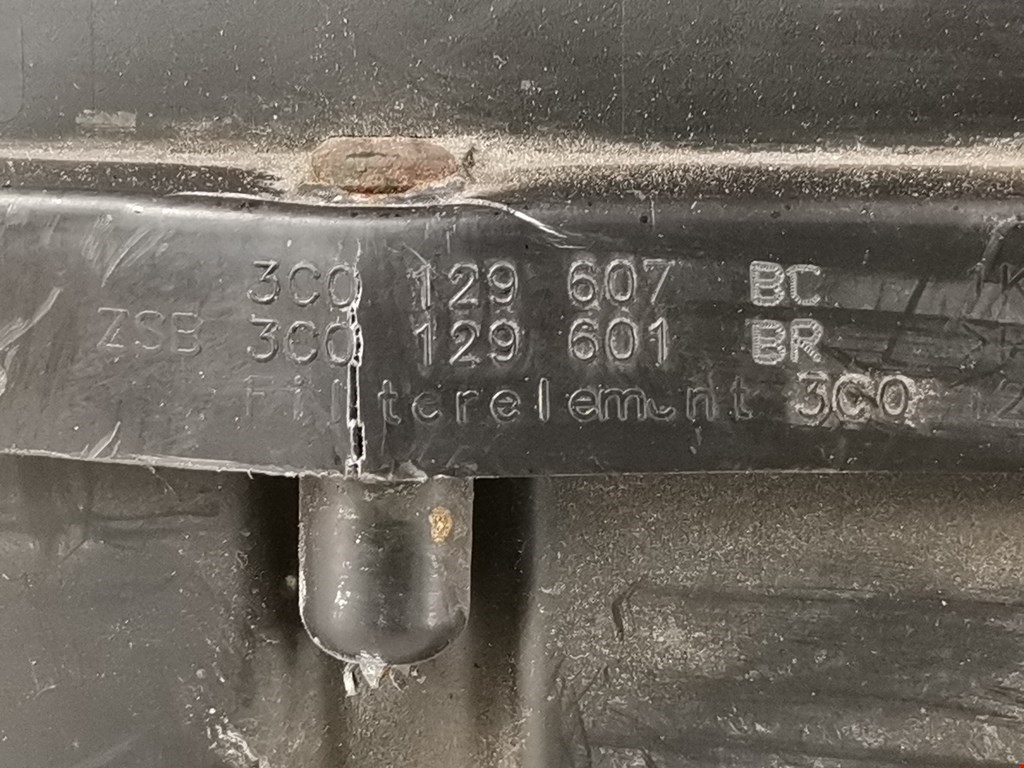 Корпус воздушного фильтра VOLKSWAGEN Passat CC 2008-2017