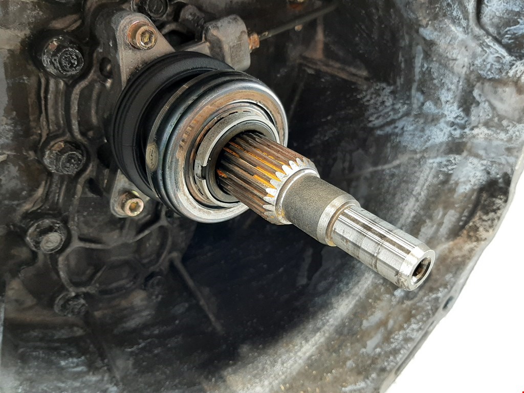 МКПП (Механическая коробка переключения передач) SSANG YONG Rodius 2004-2013