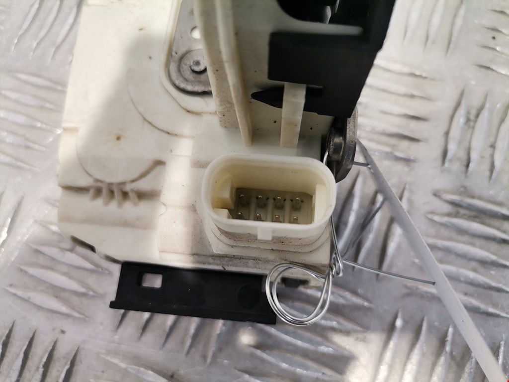 Замок двери передней левой MERCEDES-BENZ B-Class W246 2011-2018