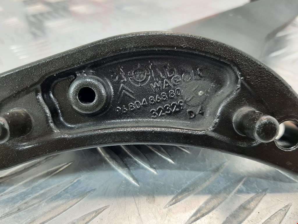 Ролик двери сдвижной (левый/правый средний верхний/нижний) PEUGEOT Partner 2008-2018