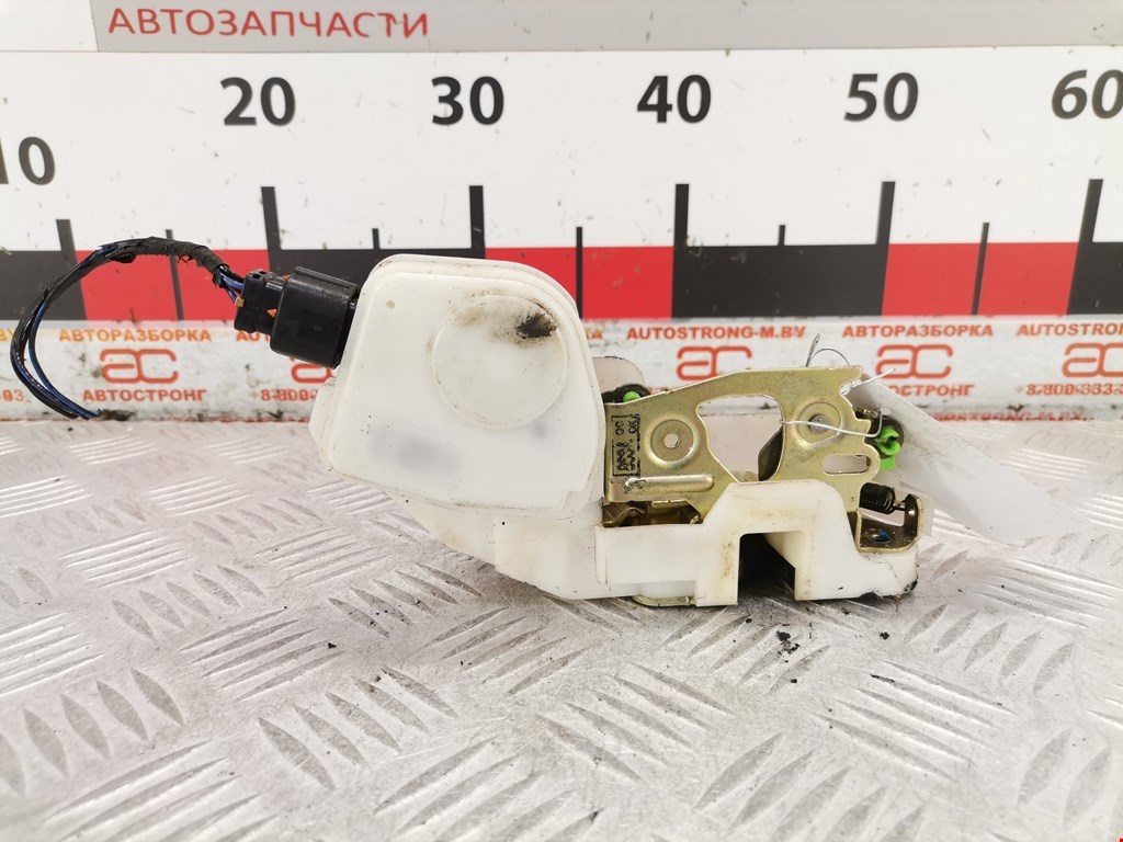 Замок двери передней правой MITSUBISHI L200 K6,K7 1996-2006