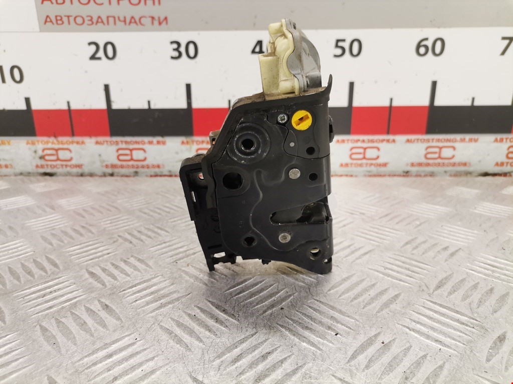 Замок двери задней левой Volkswagen Passat 6 (2005-2010)