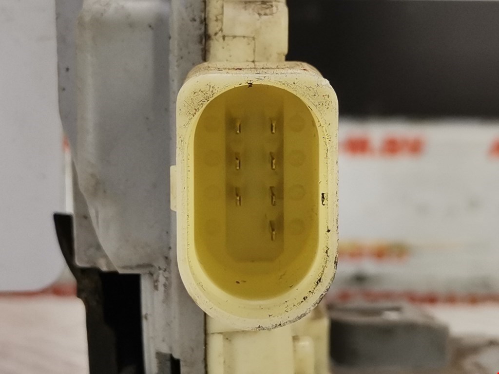 Замок двери задней левой VOLKSWAGEN Passat B6 2005-2011