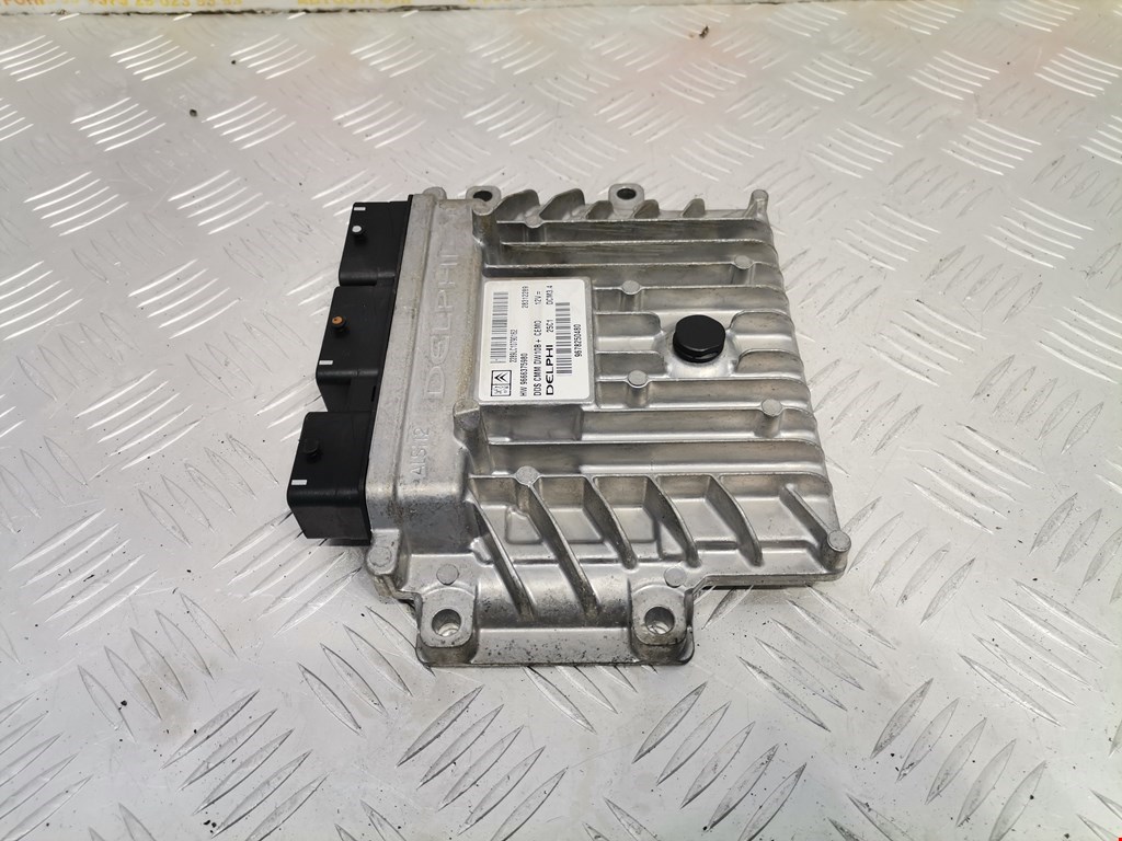 Блок управления двигателя (ЭБУ) PEUGEOT 508 2011-2018