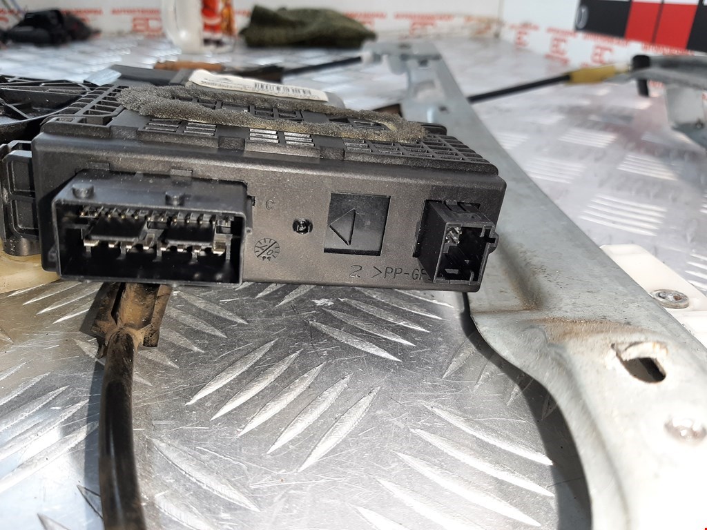 Стеклоподъемник передний правый CITROEN C4 Picasso 2006-2013