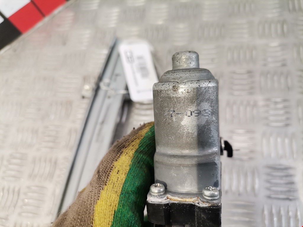 Стеклоподъемник задний правый SUBARU Legacy 2009-2014