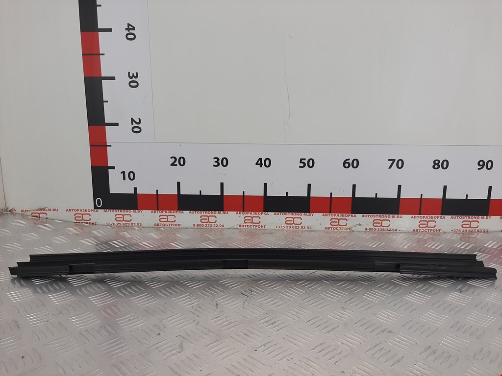 Уплотнитель (внутри) VOLKSWAGEN Passat B5 1997-2005