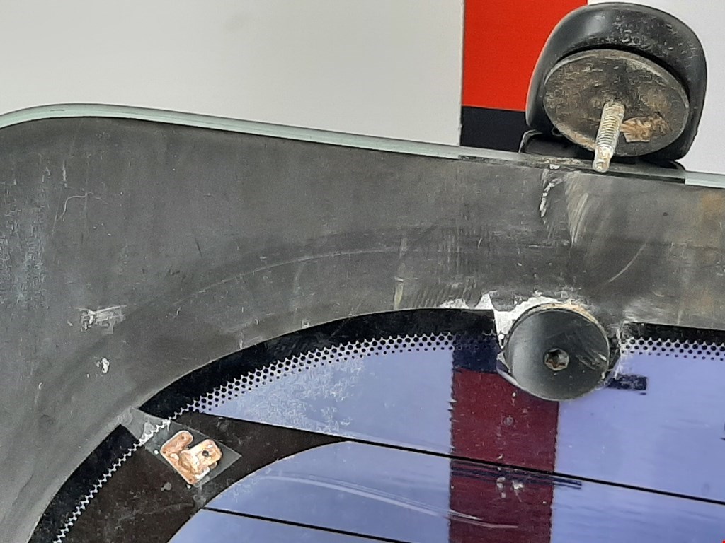 Стекло заднее FORD Explorer 1995-2001