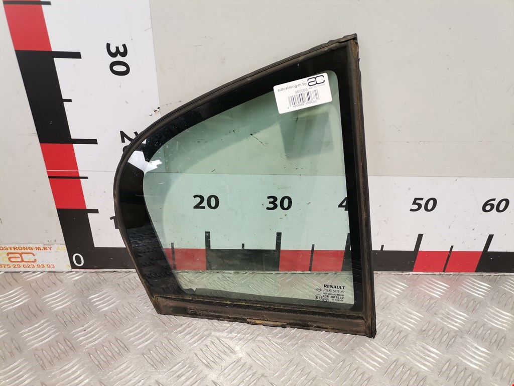 Стекло двери задней правой (форточка) Renault Laguna 3 (2007-2010)