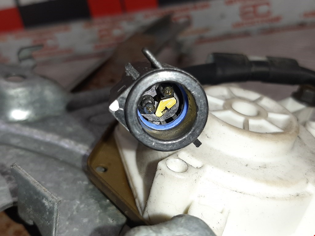 Стеклоподъемник передний правый FORD Explorer 1995-2001