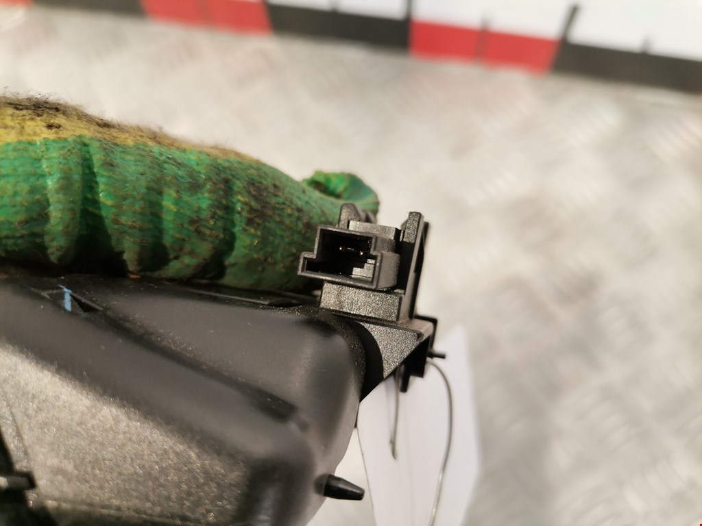 Ручка двери багажника наружная BMW 3er E90/E91 2005-2012