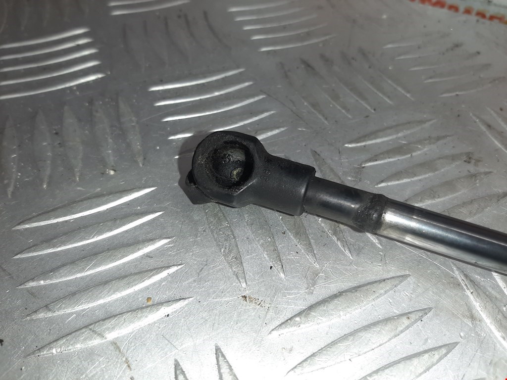 Амортизатор крышки (двери) багажника HONDA Civic 4D 2006-2016