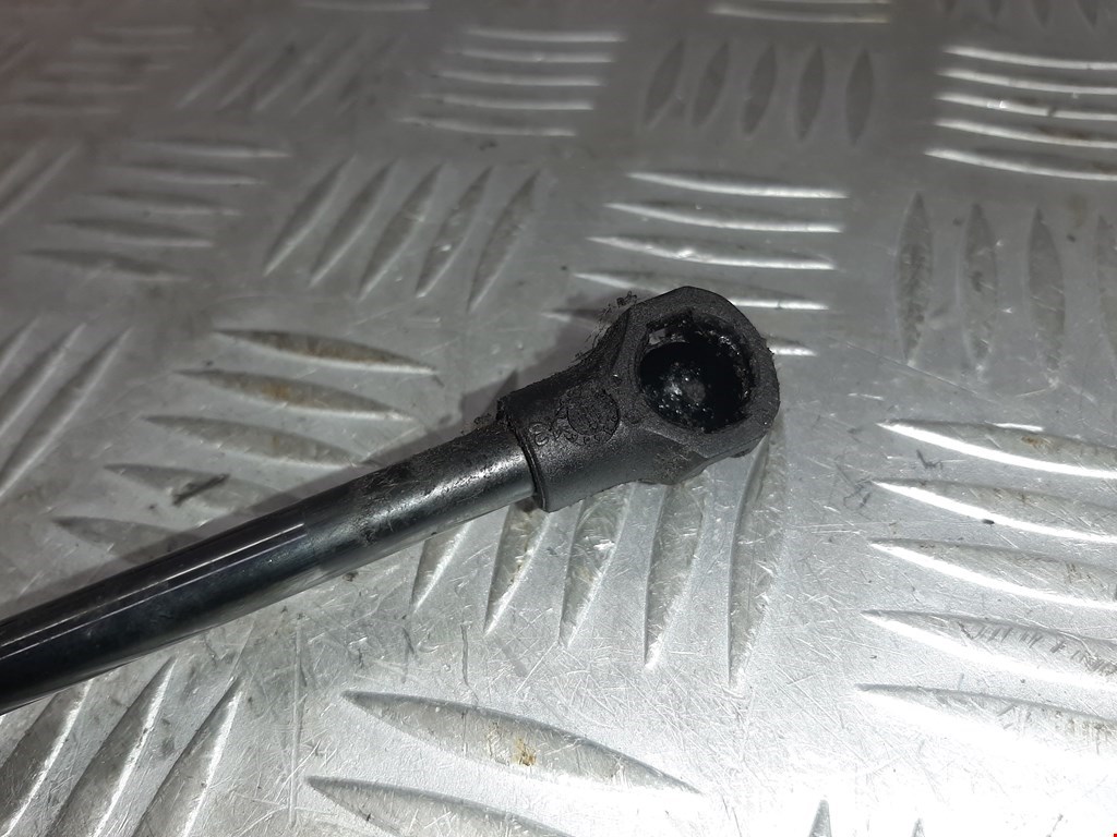 Амортизатор крышки (двери) багажника CITROEN DS3 2009-2015