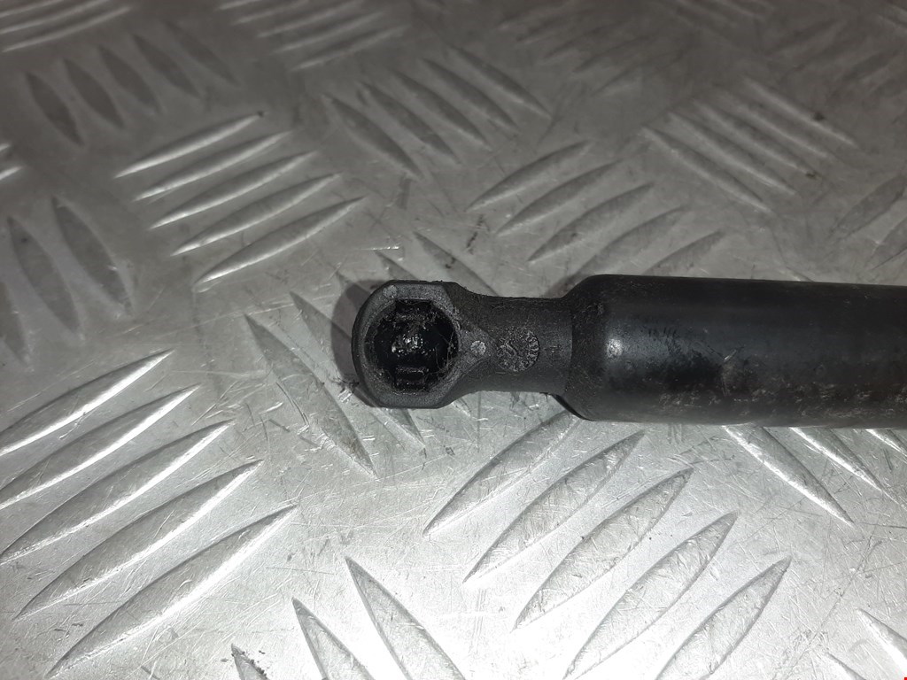 Амортизатор крышки (двери) багажника CITROEN DS3 2009-2015