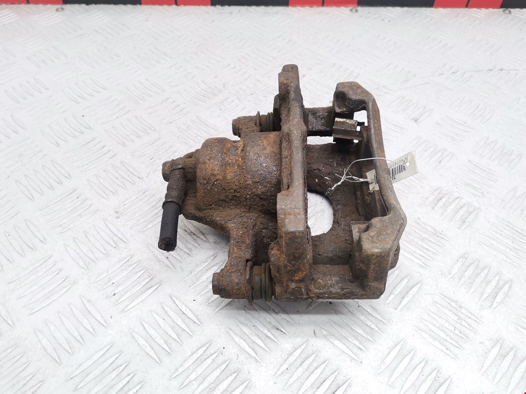 Суппорт передний левый TOYOTA Aygo AB10 2005-2014