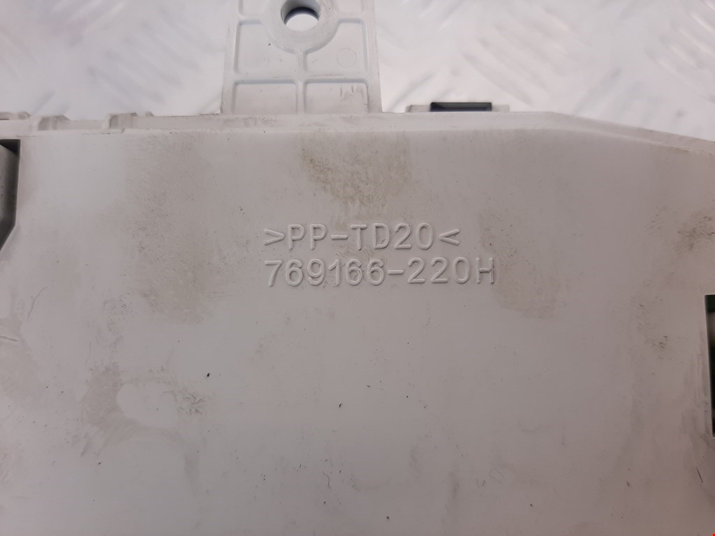 Панель приборов (щиток) MITSUBISHI Outlander XL 2006-2012