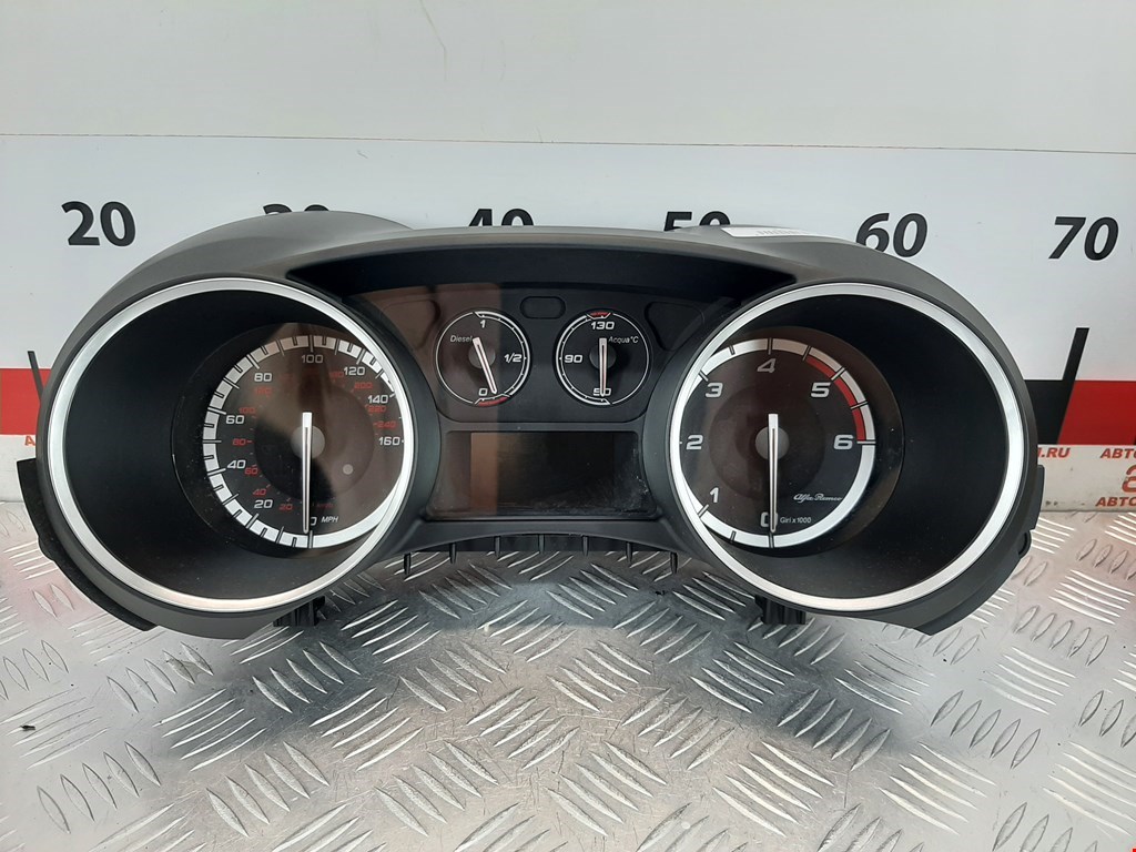 Панель приборов (щиток) ALFA ROMEO Giulietta 2010-2020