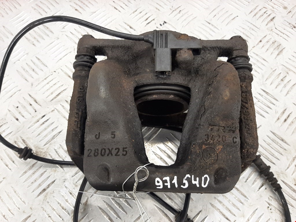 Суппорт передний правый MERCEDES-BENZ B-Class W246 2011-2018