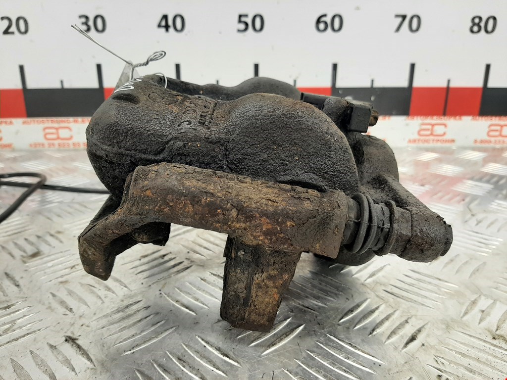 Суппорт передний правый MERCEDES-BENZ B-Class W246 2011-2018