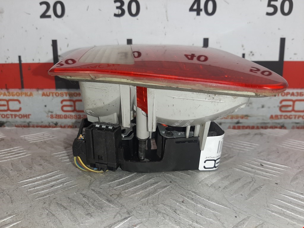 Фонарь задний внутренний правый BMW 3er E46 1998-2006