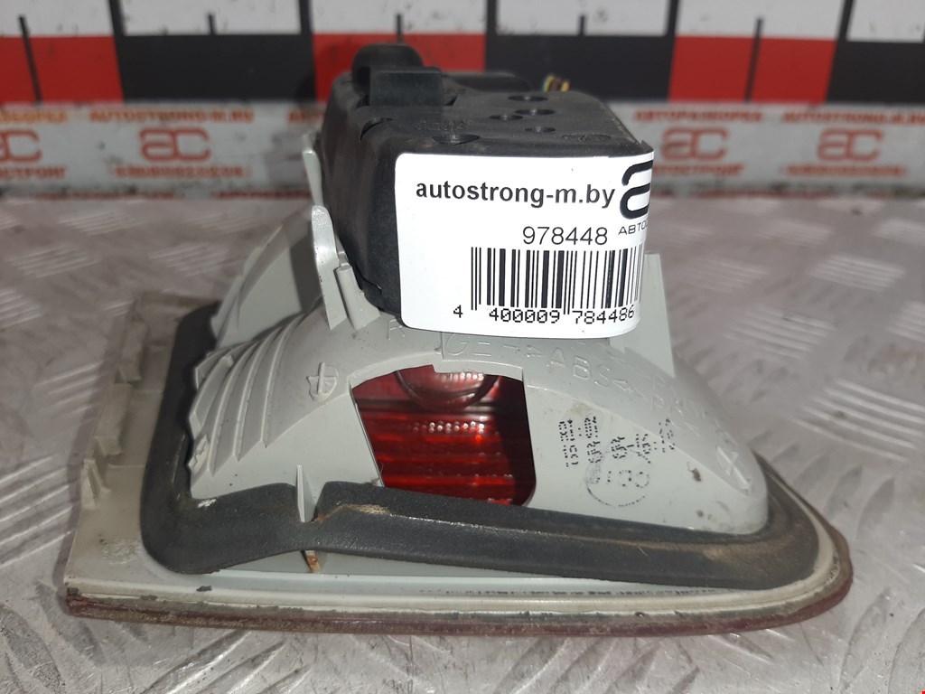 Фонарь задний внутренний правый BMW 3er E46 1998-2006