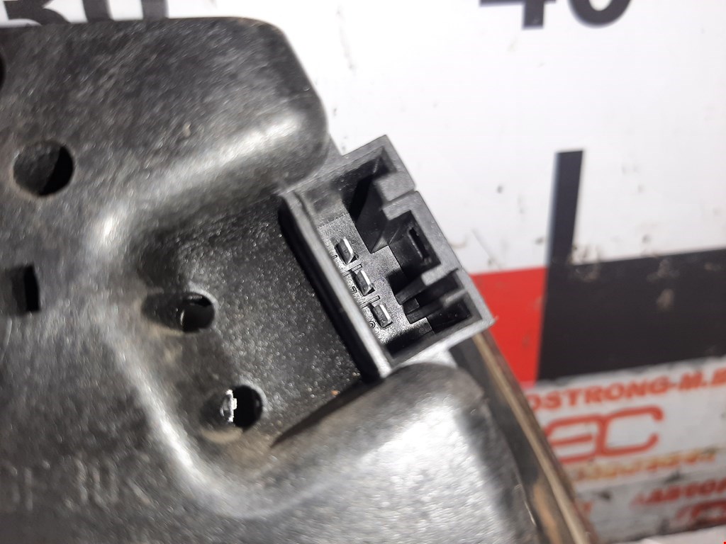 Фонарь задний внутренний правый BMW 3er E46 1998-2006