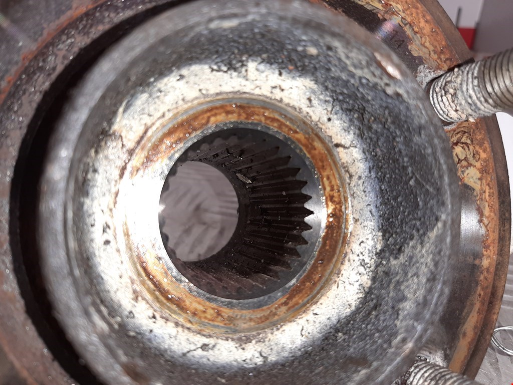 Ступица передняя правая OPEL Zafira C 2012-2019