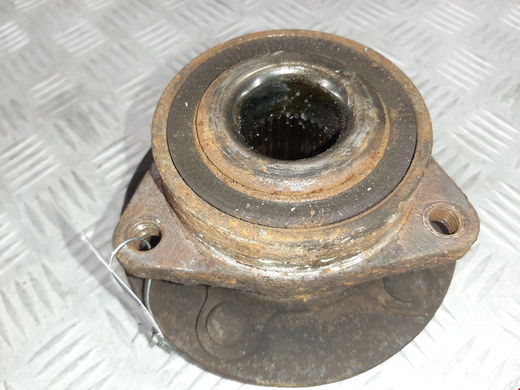 Ступица передняя правая OPEL Zafira C 2012-2019