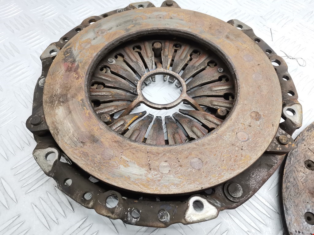 Маховик (демпфер сцепления) BMW 3er E90/E91 2005-2012