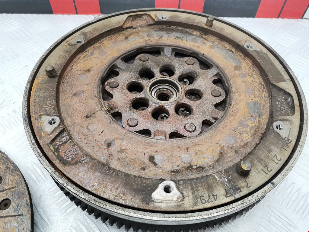 Маховик (демпфер сцепления) BMW 3er E90/E91 2005-2012