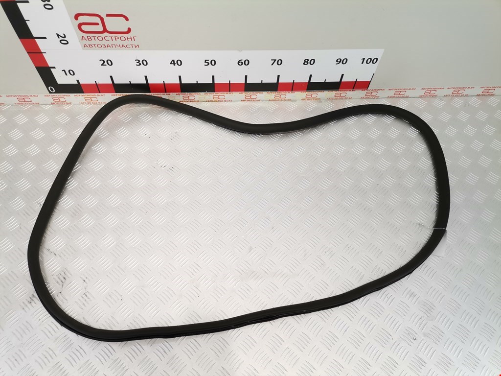 Уплотнитель двери AUDI A8 D3 2003-2010