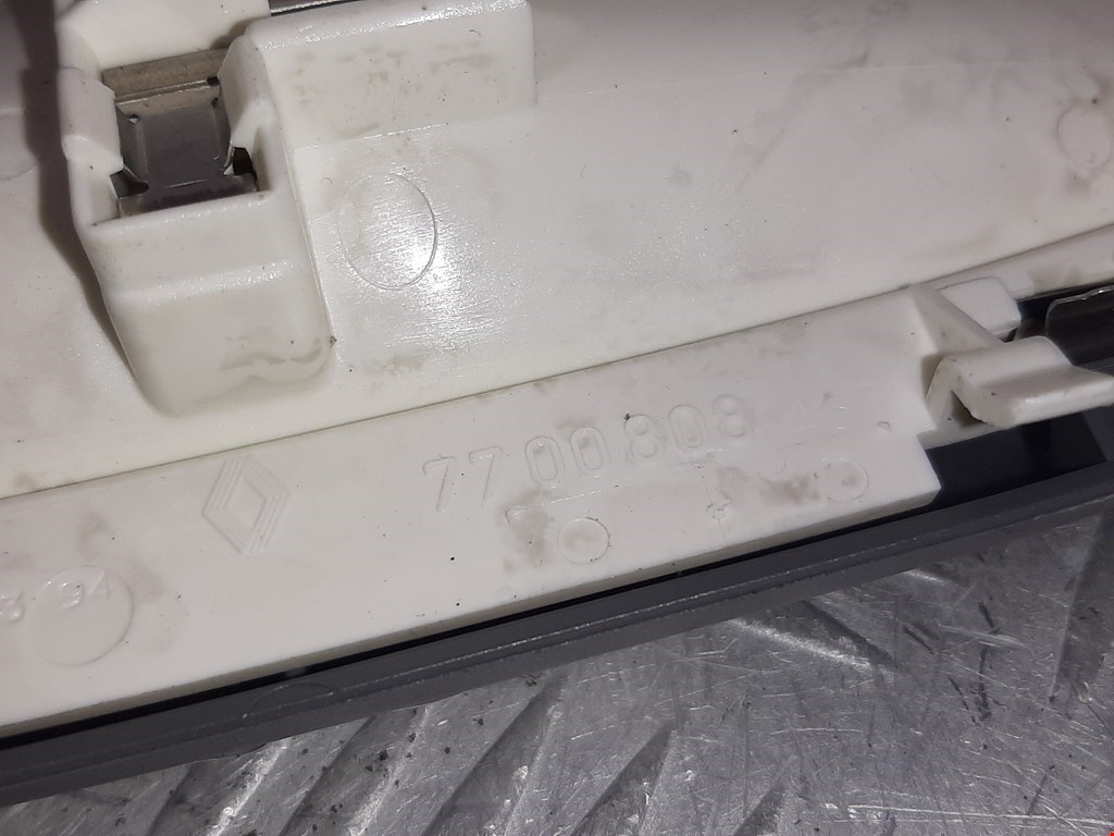 Плафон салонный (салона фонарь) RENAULT Safrane 1992-2000