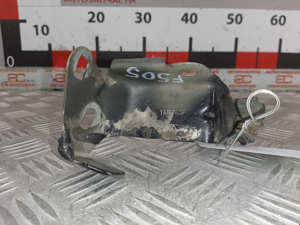 Кронштейн переднего бампера левый RENAULT Megane II 2002-2009