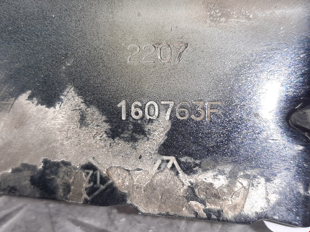 Кронштейн переднего бампера левый RENAULT Megane II 2002-2009