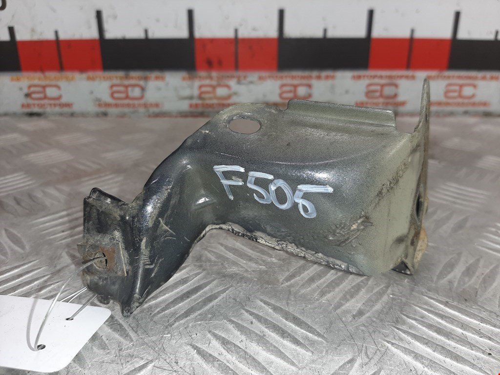 Кронштейн переднего бампера левый RENAULT Megane II 2002-2009