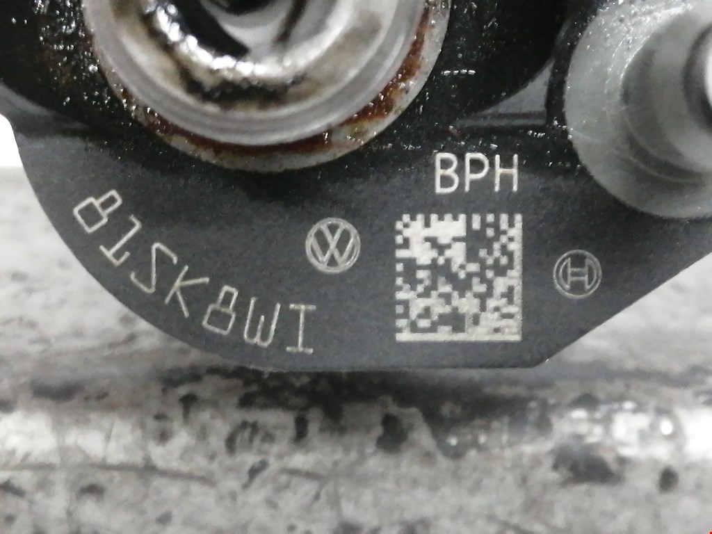 Форсунка дизельная электрическая VOLKSWAGEN Passat B6 2005-2011
