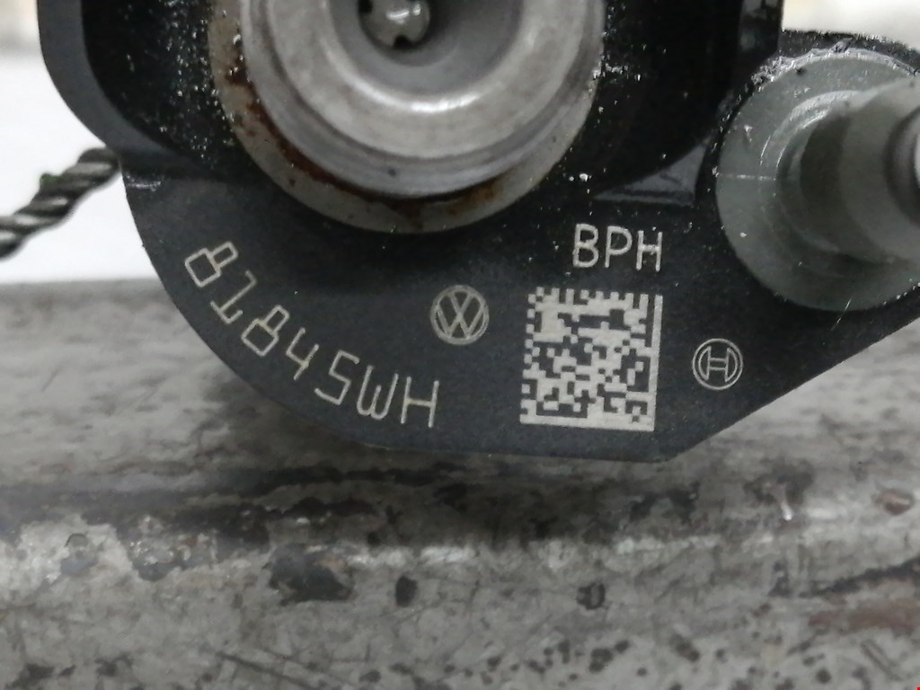 Форсунка дизельная электрическая VOLKSWAGEN Passat B6 2005-2011