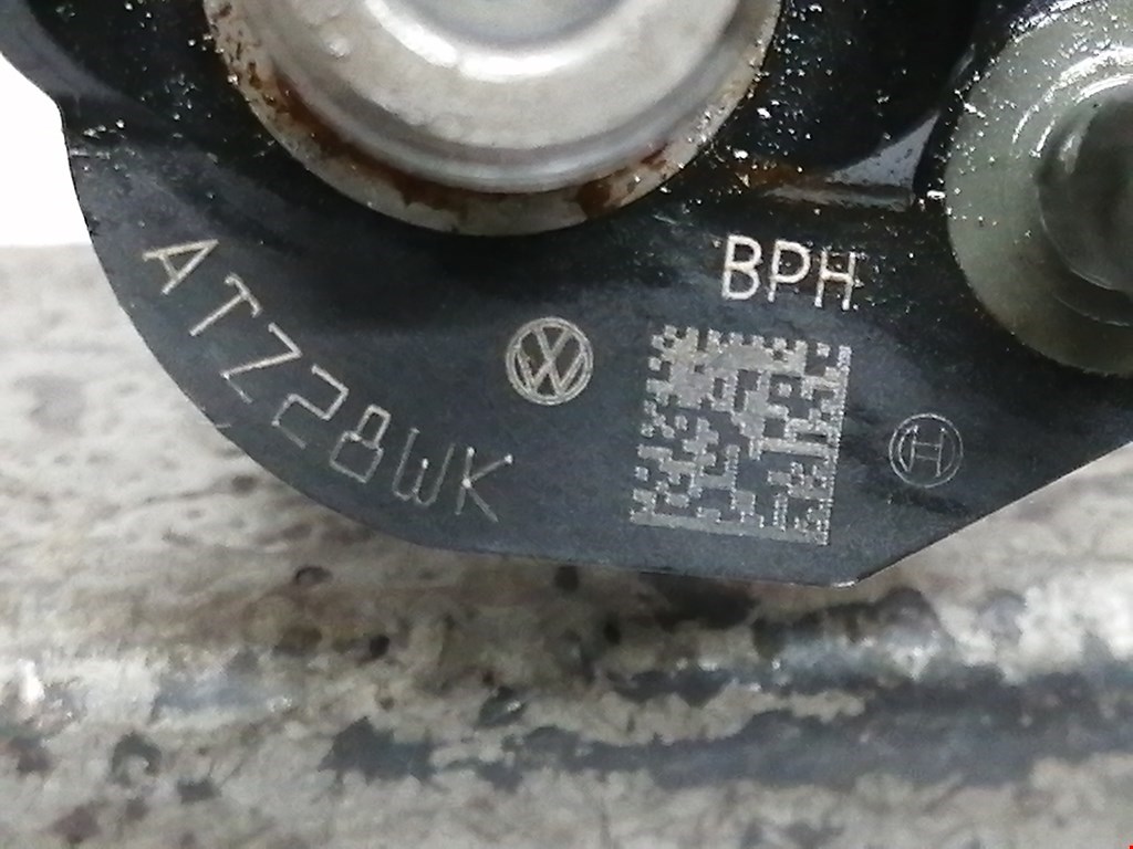 Форсунка дизельная электрическая VOLKSWAGEN Passat B6 2005-2011