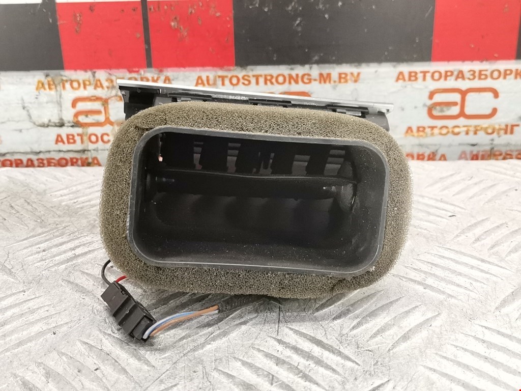 Дефлектор воздушный AUDI A8 D3 2003-2010