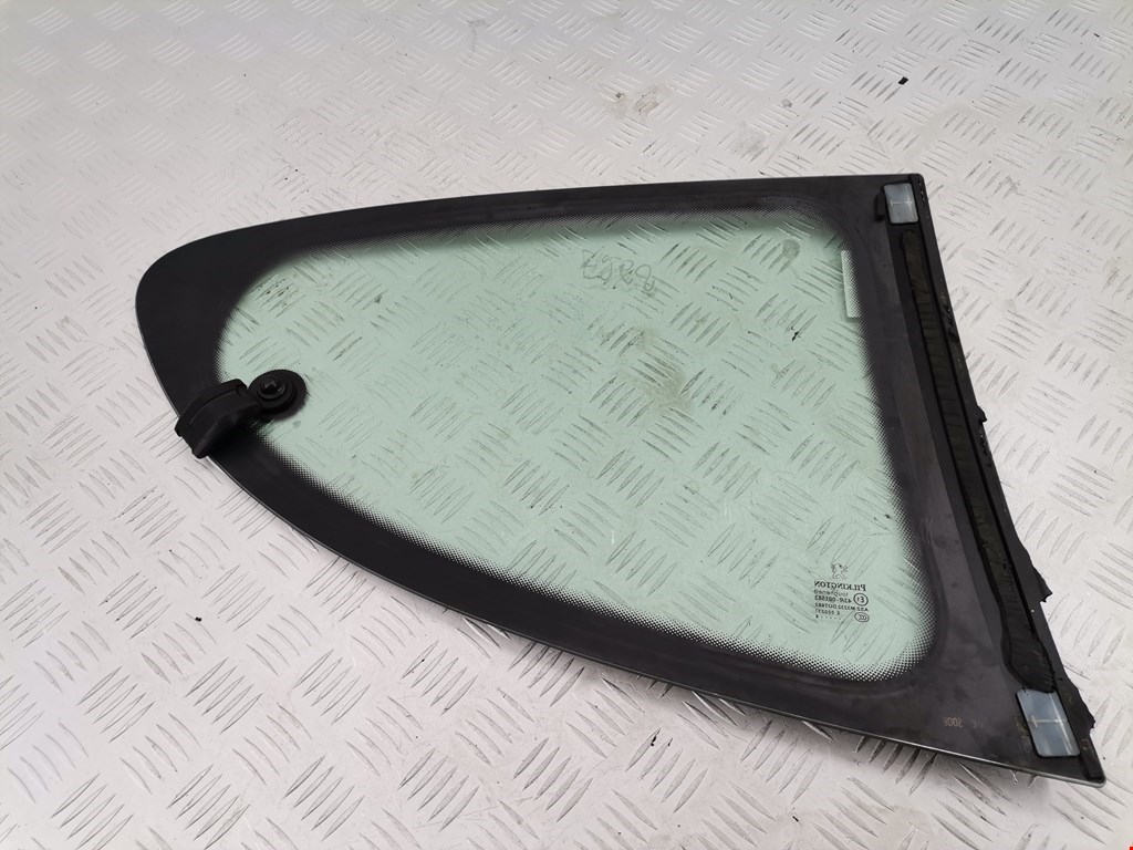 Стекло кузовное глухое левое PEUGEOT 207 2006-2015
