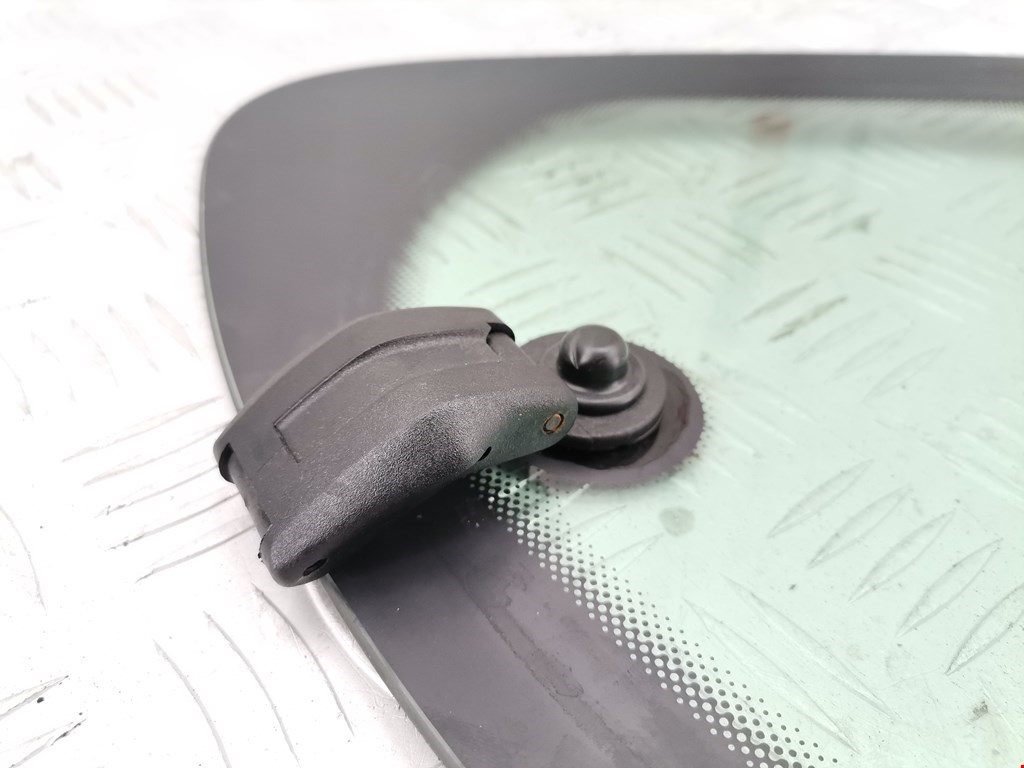 Стекло кузовное глухое левое PEUGEOT 207 2006-2015