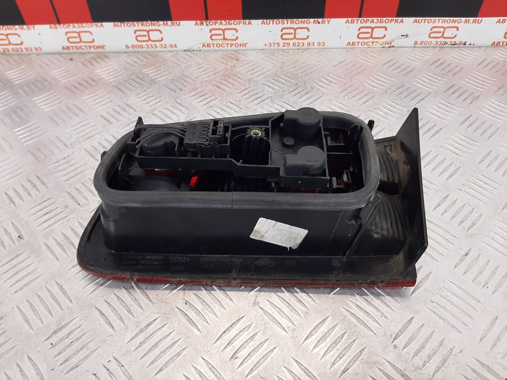 Фонарь задний внутренний левый RENAULT Laguna 2001-2007