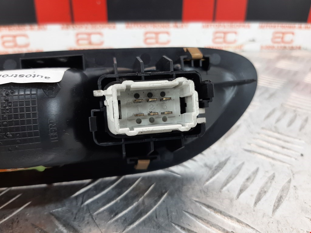 Кнопка стеклоподъемника RENAULT Laguna 2001-2007