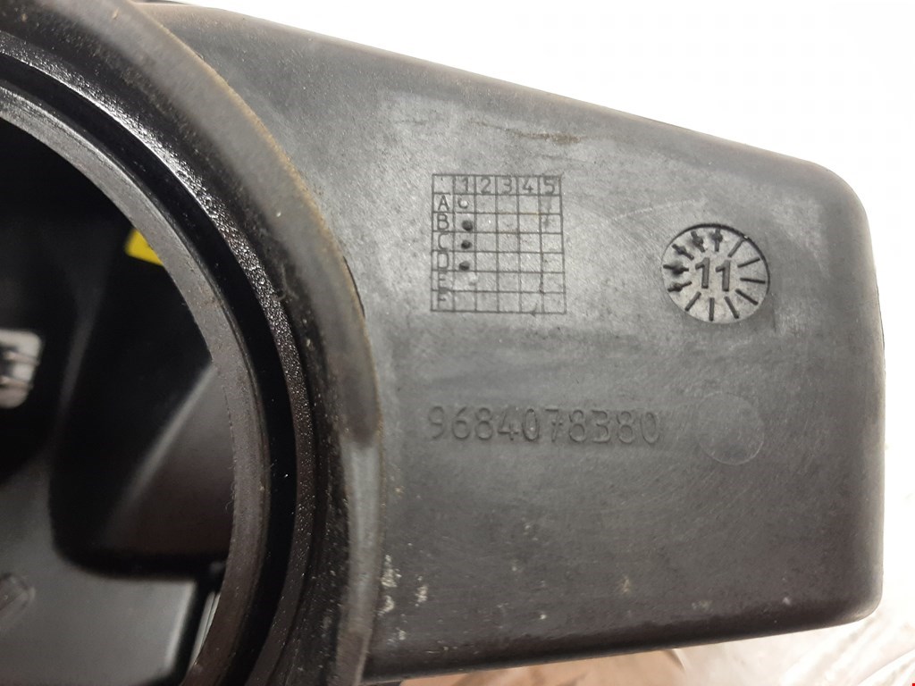 Лючок бензобака PEUGEOT 5008 2009-2016