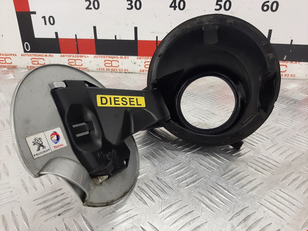 Лючок бензобака PEUGEOT 5008 2009-2016