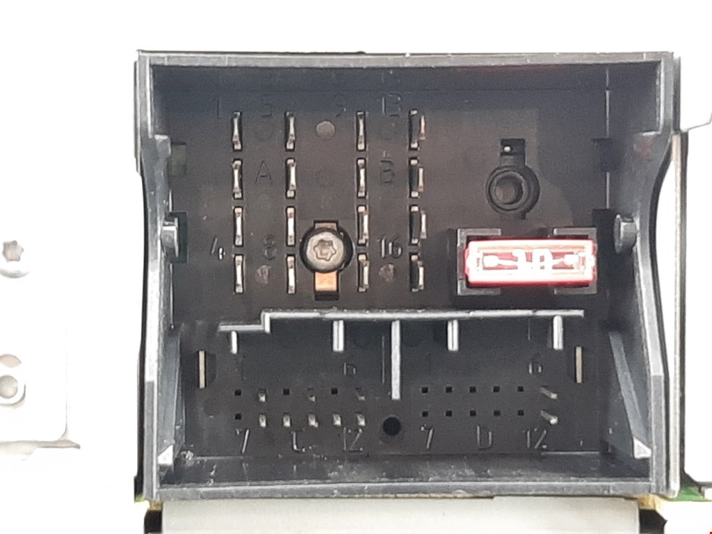 Магнитола VOLKSWAGEN Golf V 2003-2009